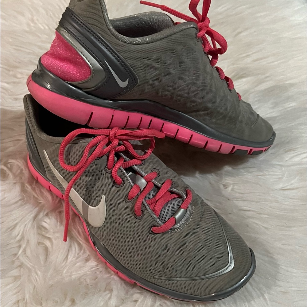 Nike Training Free Fit 2 womens sz 6.5 487789-003